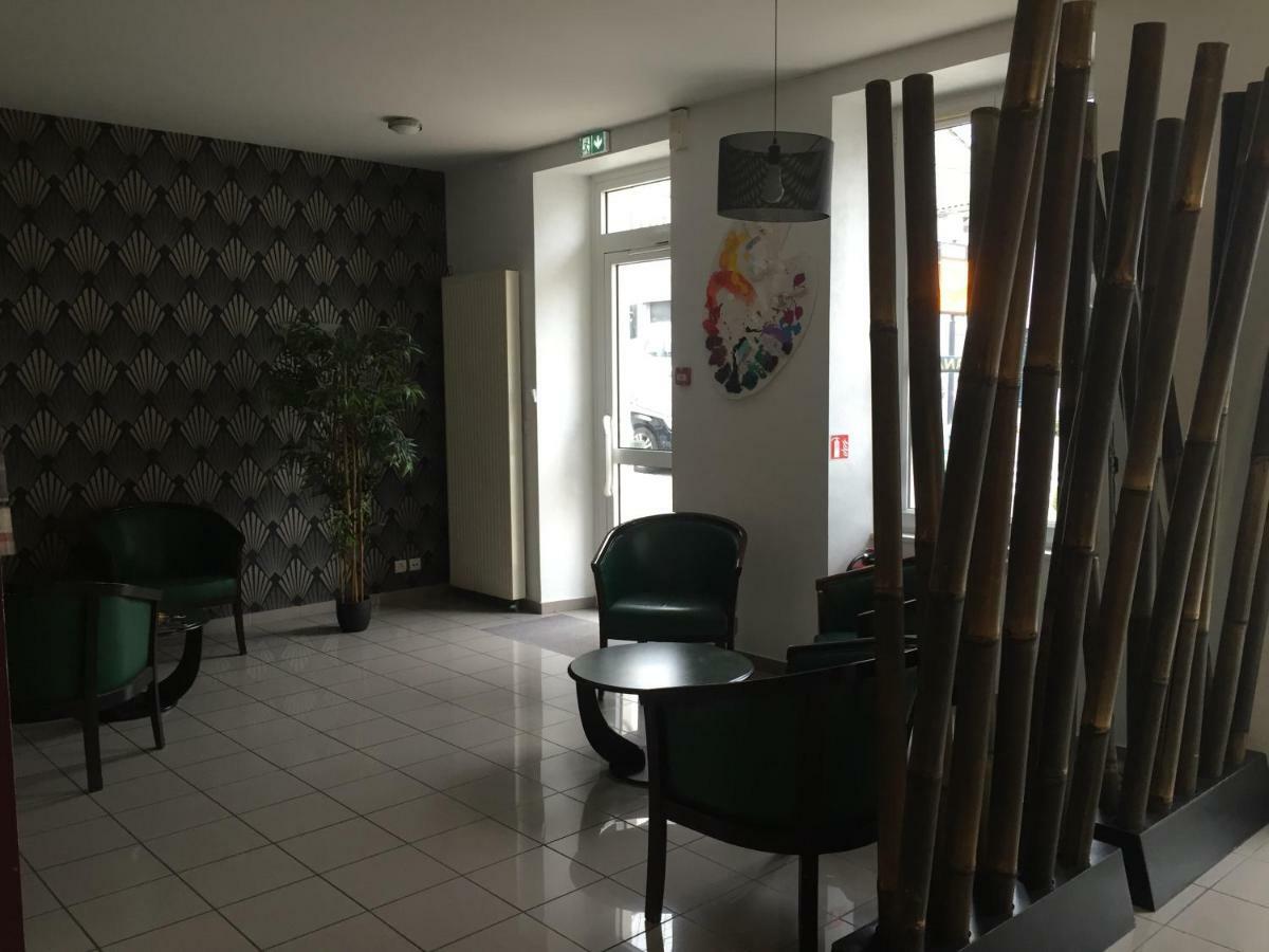 Hotel Restaurant La Boule D'Or Barbezieux-Saint-Hilaire Ngoại thất bức ảnh